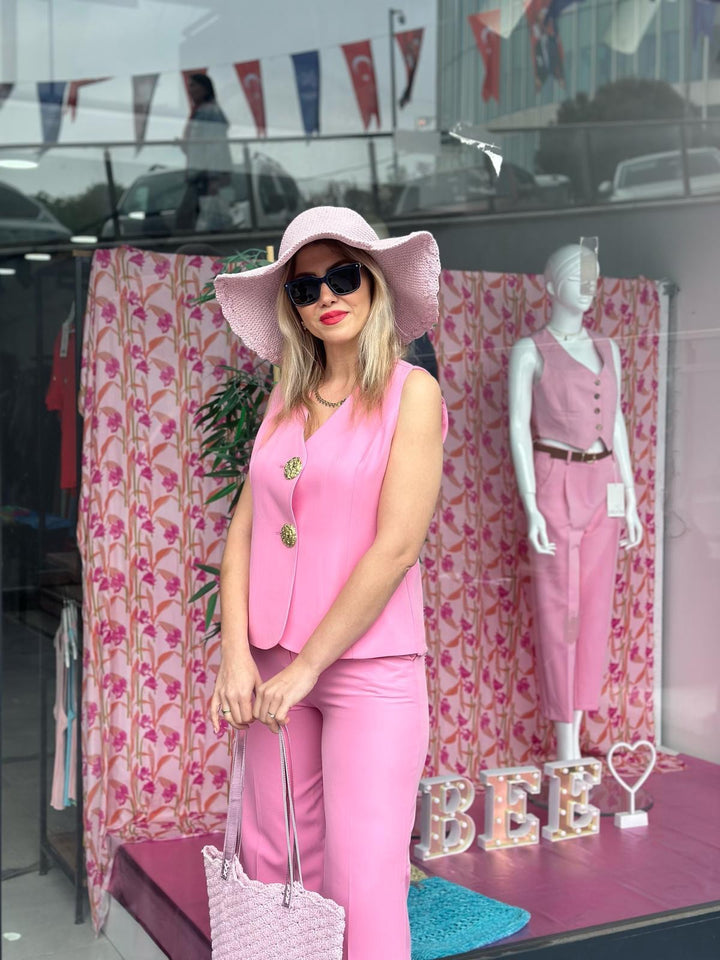 BÜYÜK DÜĞMELİ YELEK PANTOLON TAKIM