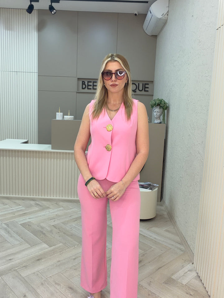 GOLD DÜĞMELİ YELEKLİ TAKIM