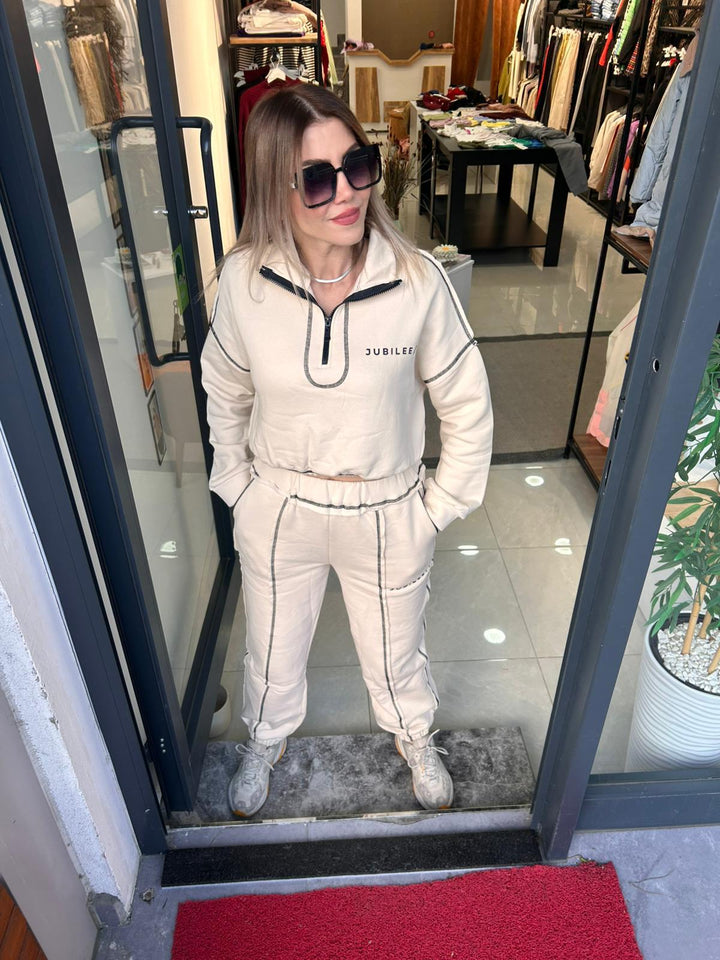 SİYAH OVERLOK DETAYLI EŞOFMAN TAKIMI