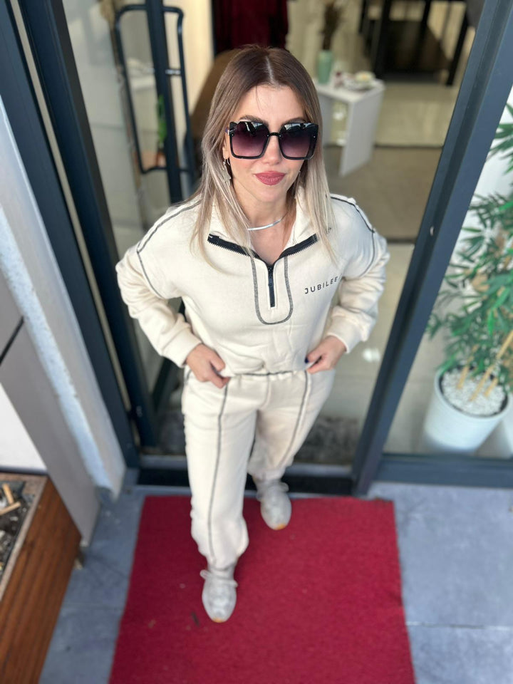 SİYAH OVERLOK DETAYLI EŞOFMAN TAKIMI