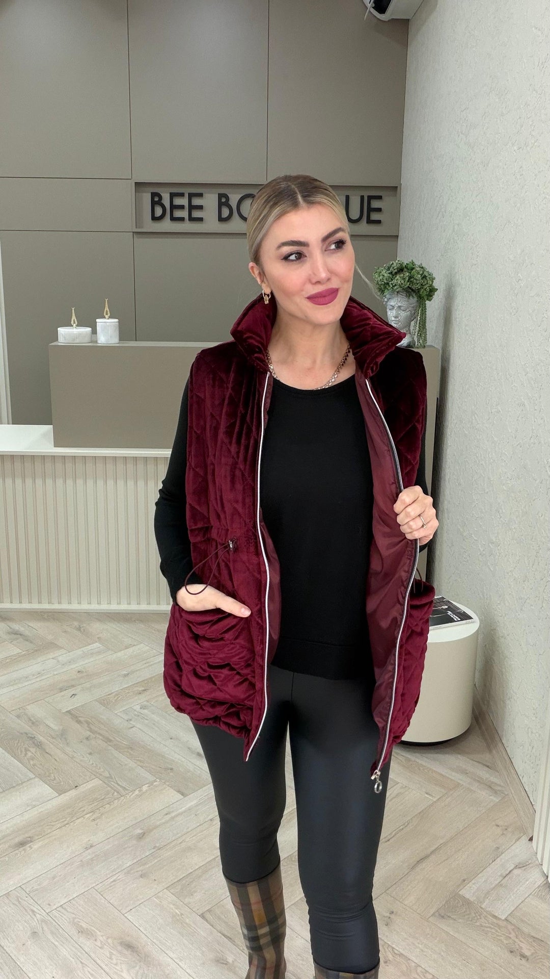 KAPİTONE KADİFE YELEK