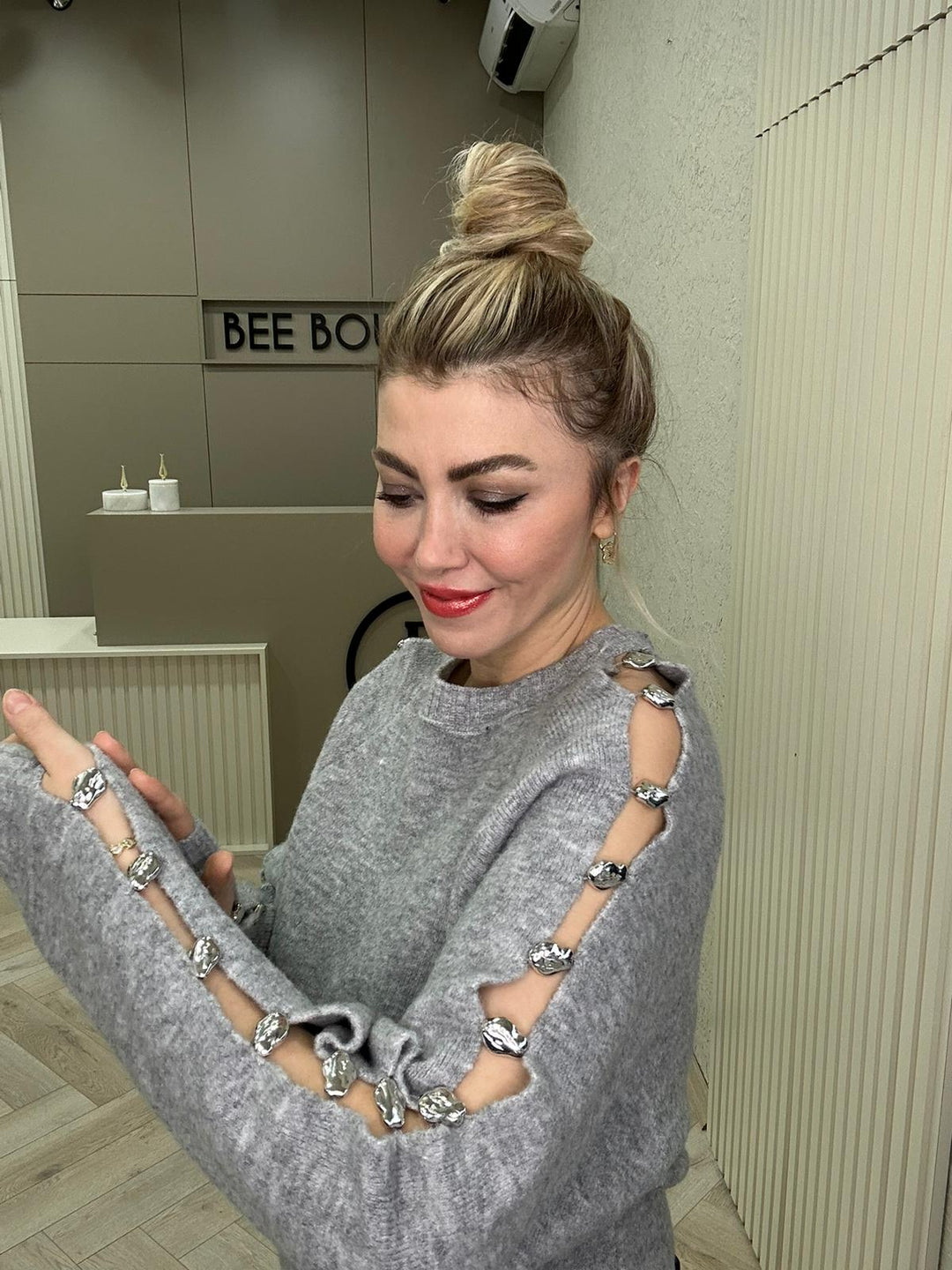 DLVN GRİ TAŞ İŞLEMELİ KAZAK