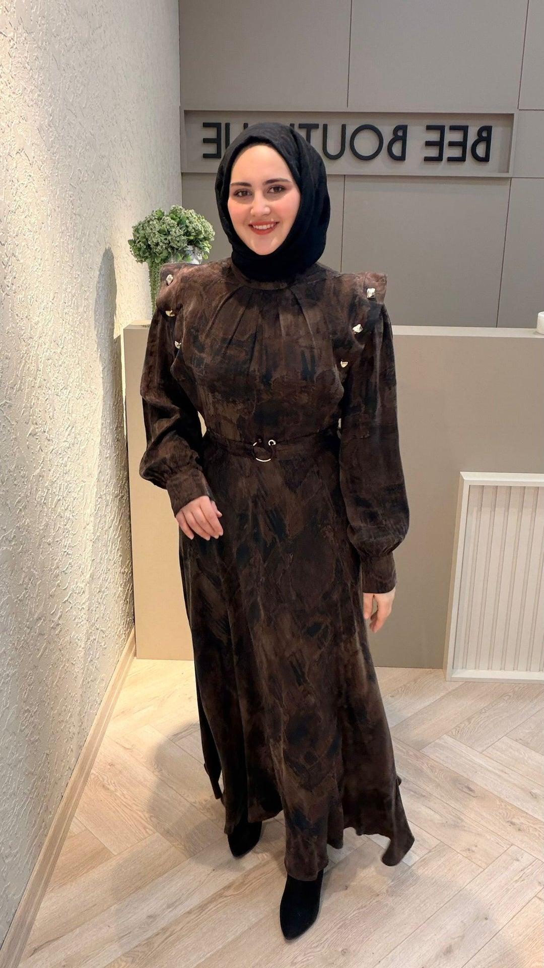 İPEK KUPRA GOLD DÜĞMELİ ELBİSE