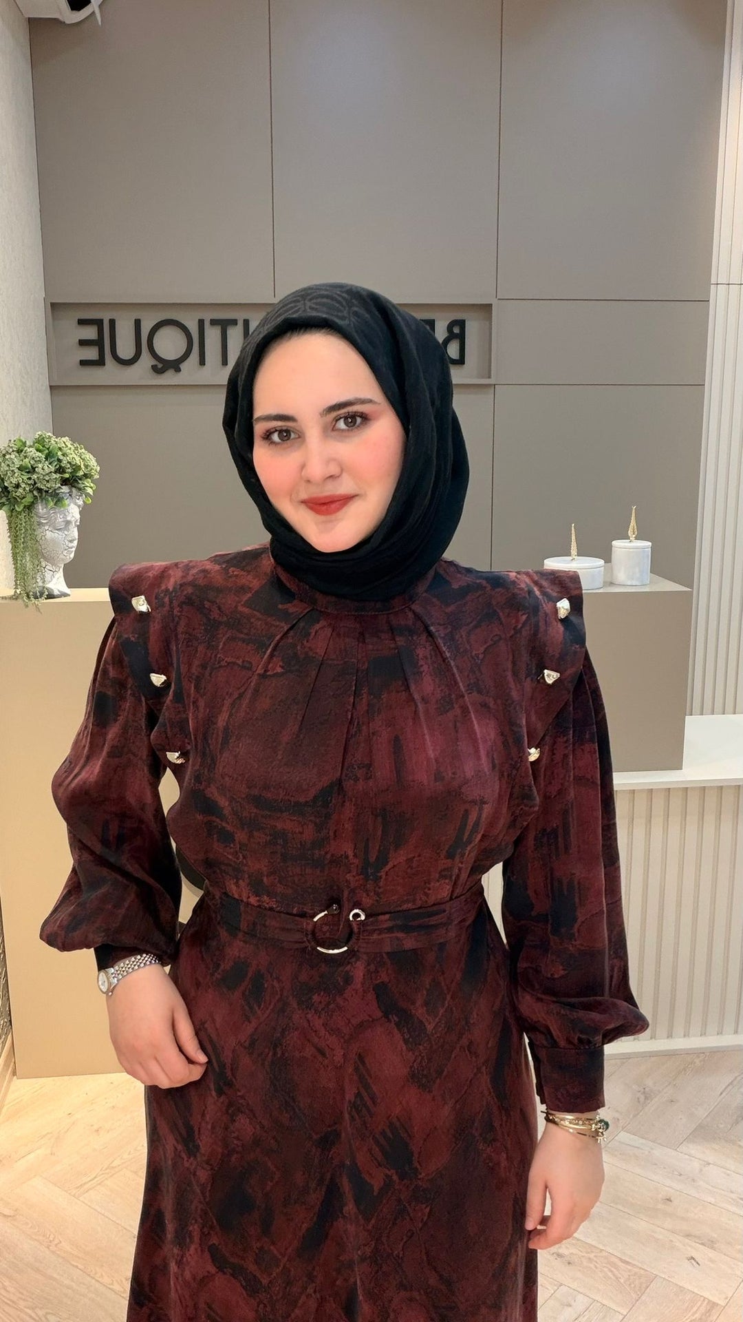 İPEK KUPRA GOLD DÜĞMELİ ELBİSE