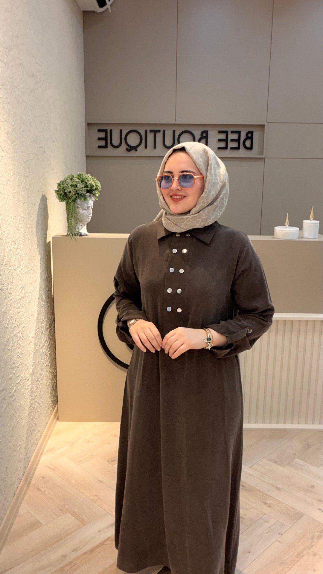 ÖNÜ ÇITÇITLI UZUN ELBİSE