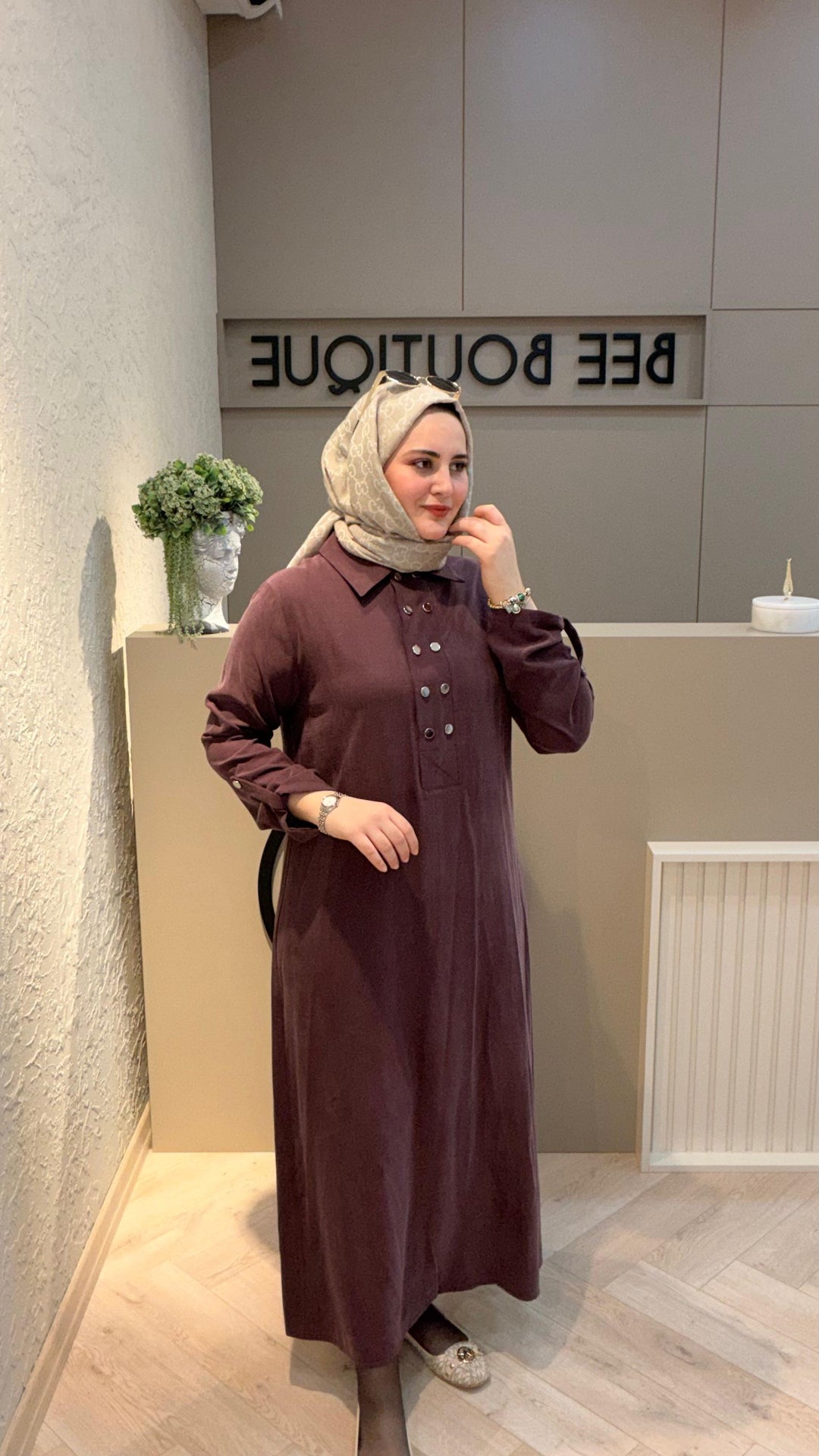 ÖNÜ ÇITÇITLI UZUN ELBİSE