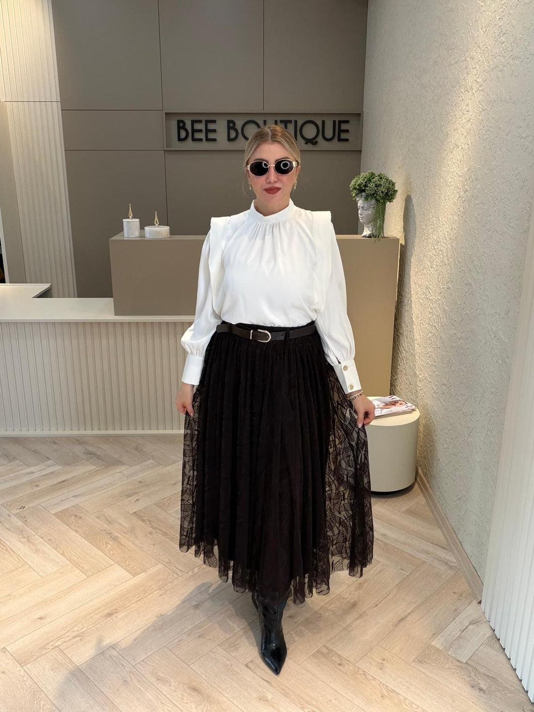 SATEN İNCİ DÜĞMELİ BLUZ