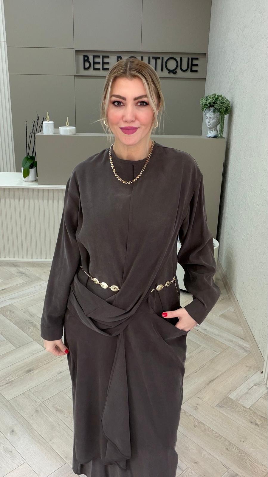 GOLD METAL KEMERLİ TENCEL ELBİSE