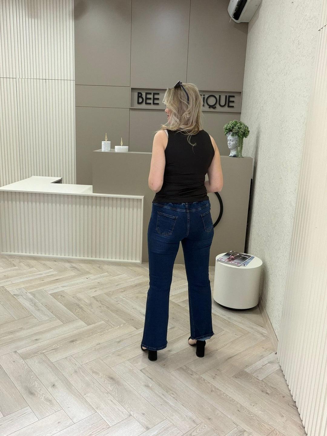 LİCRALI TAŞ YAPIŞTIRMALI JEAN