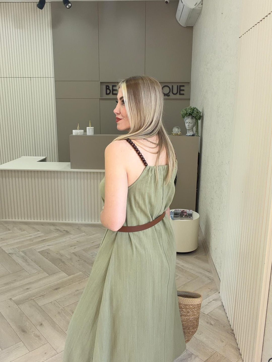 KETEN BONCUK DETAYLI UZUN ELBİSE
