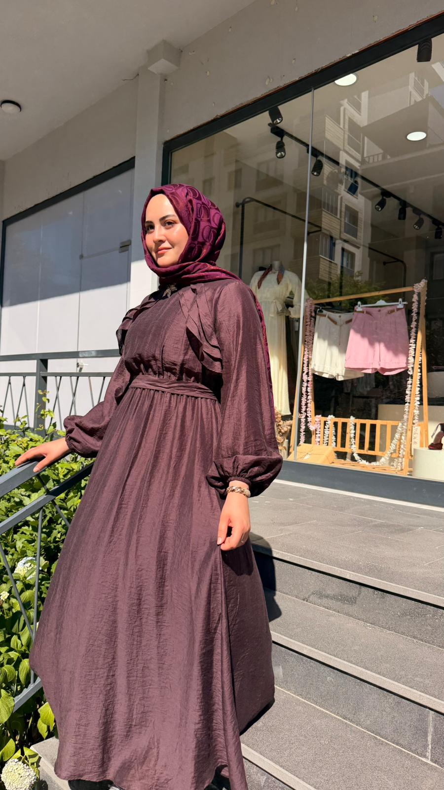 FIRFIR DETAYLI TRİL ELBİSE