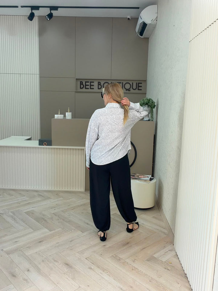 SİYAH CREP TENCEL KUMAŞ DÖKÜMLÜ PANTOLON