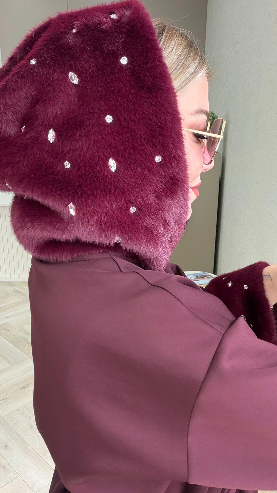 BORDO KÜRKLÜ TAŞ DETAYLI TAKIM