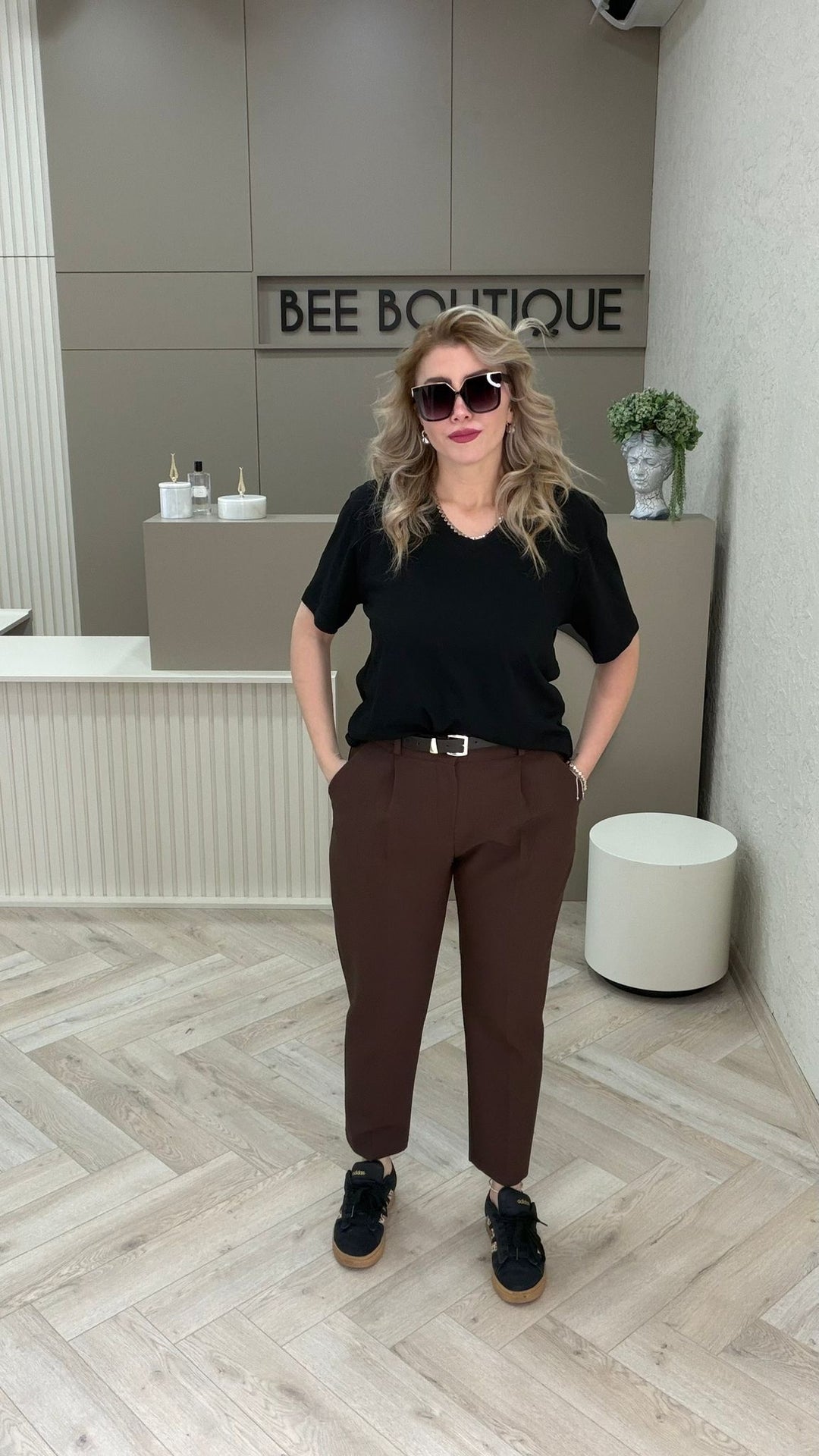 DERİ KEMERLİ HAVUÇ PANTOLON