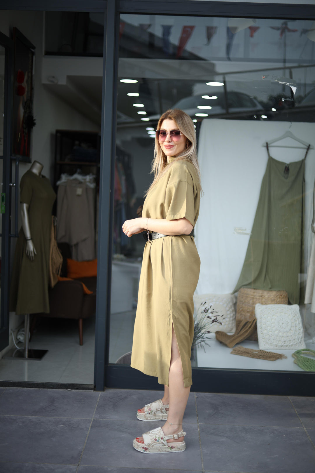 Yırtmaçlı Tencel Elbise