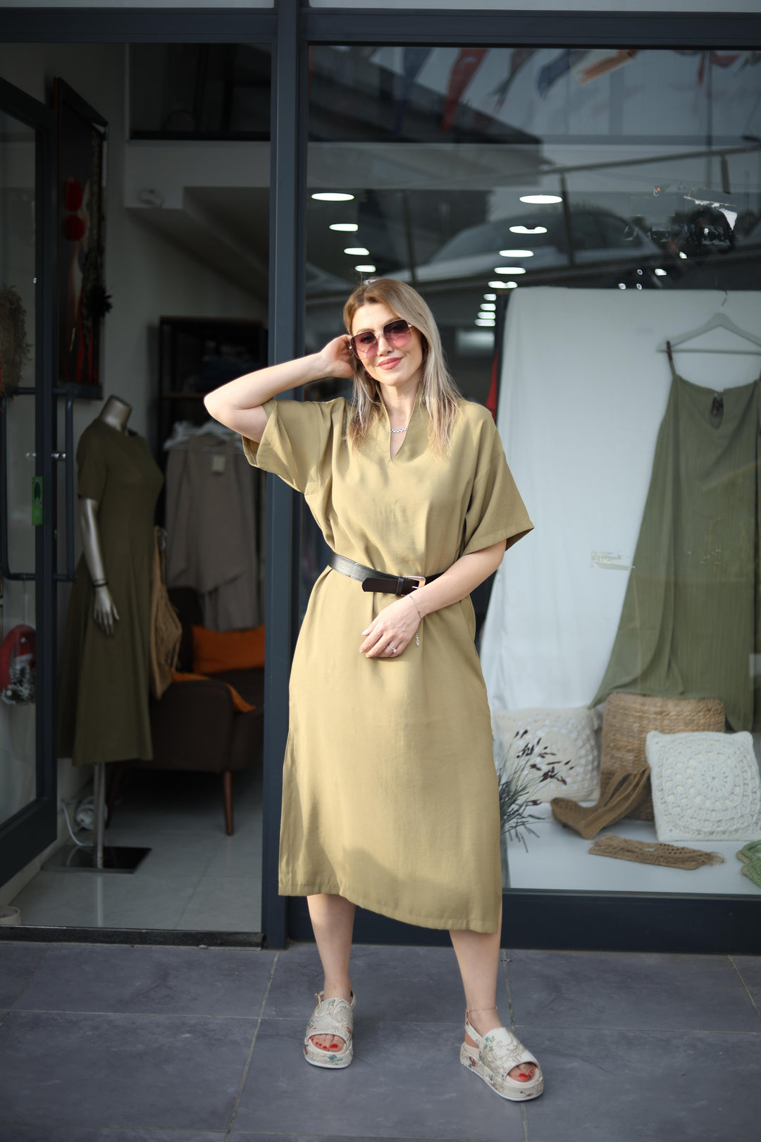 Yırtmaçlı Tencel Elbise