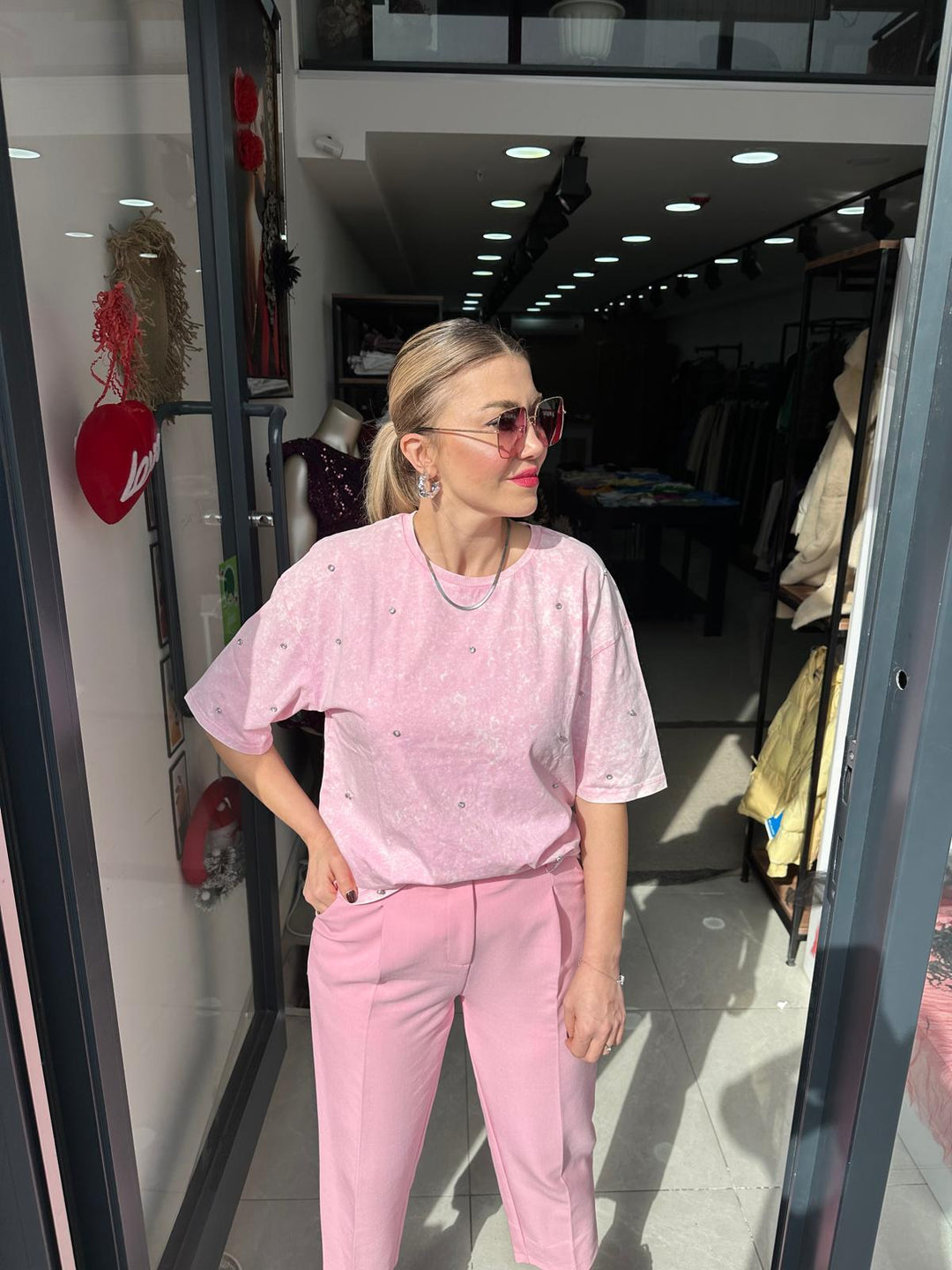 PEMBE KEMERLİ HAVUÇ PANTOLON