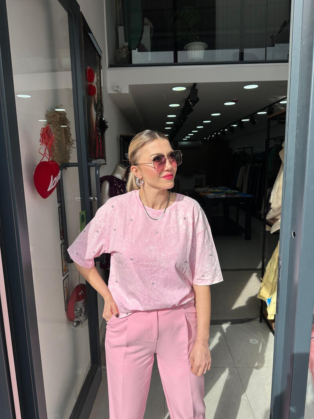 PEMBE KEMERLİ HAVUÇ PANTOLON