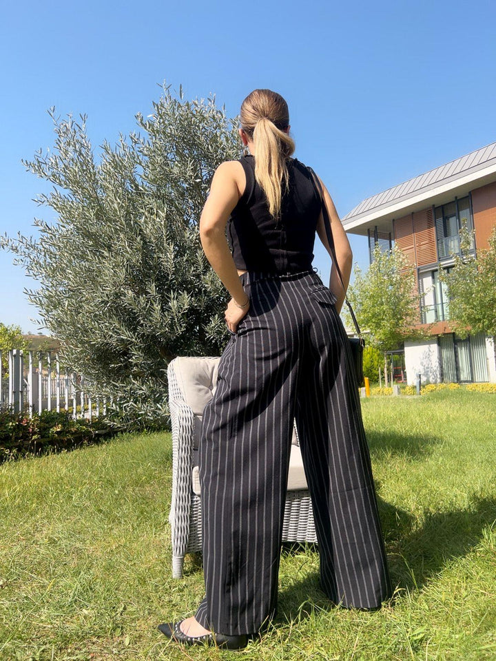 Siyah Çizgili Pantolon