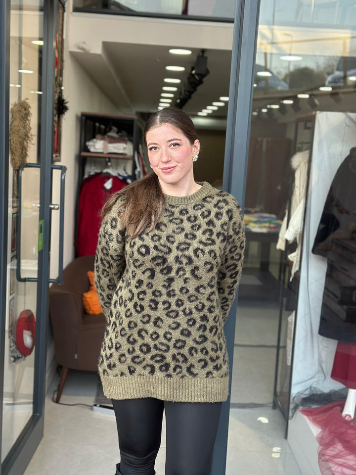 SİYAH LEOPAR DESENLİ HAKI TRİKO KAZAK