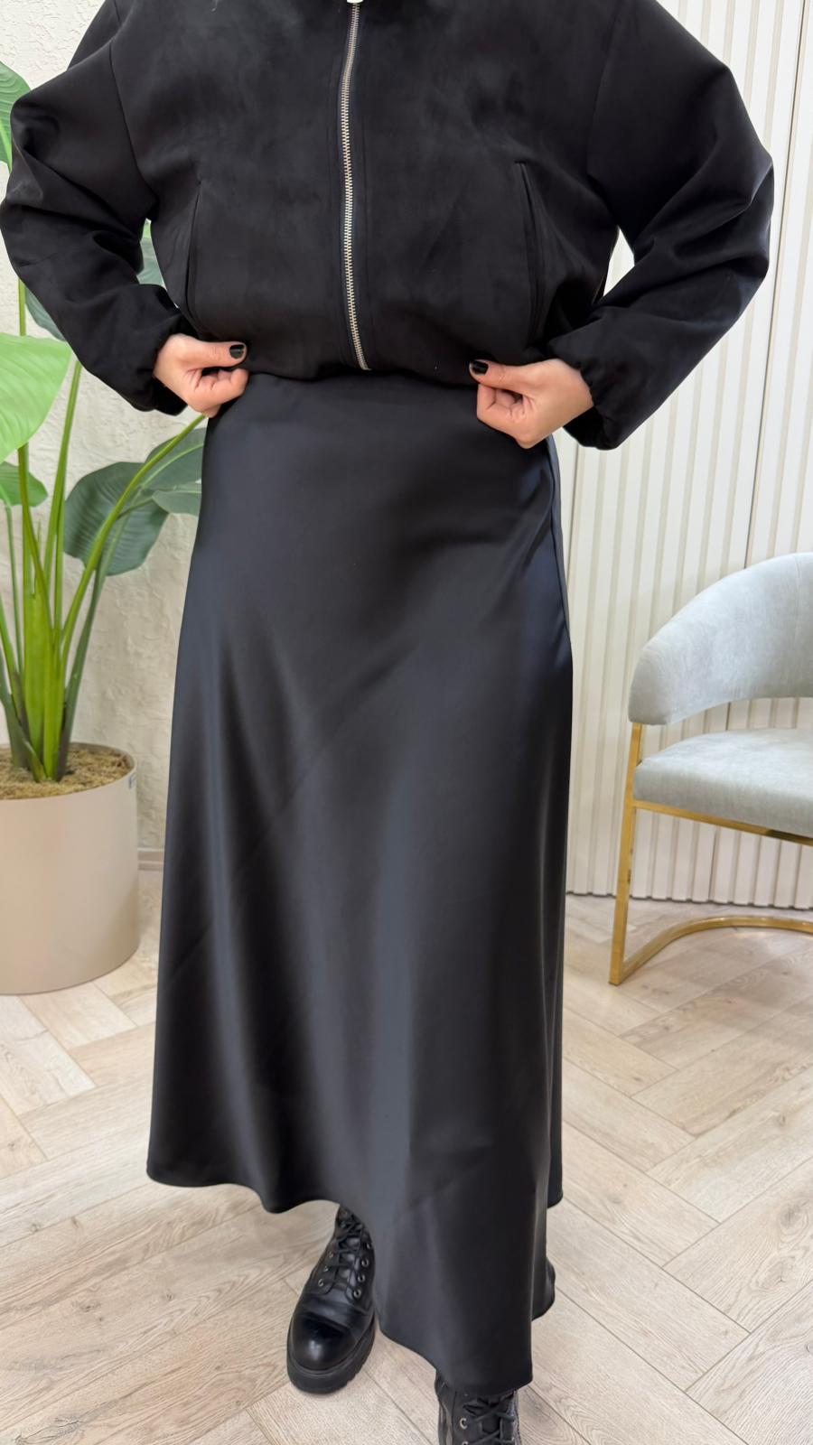 SİYAH SATEN ETEK DÜZ KALIP