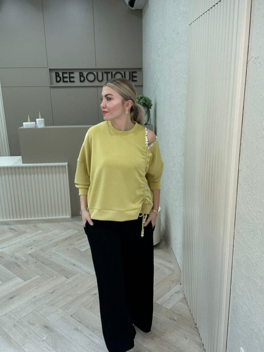 SİYAH YANDAN KAPALI PENSLİ EŞOFMAN ALTI