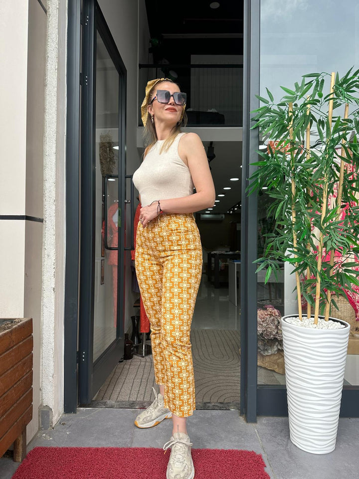 Yüksek Bel Desenli Jeans